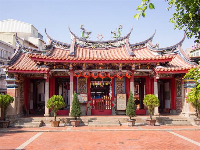 民眾会在初九拜天公，祈求新的一年阖家平安、万事兴，但其中有10个禁忌要注意，以免不小心惹怒神明。(示意图/达志影像)