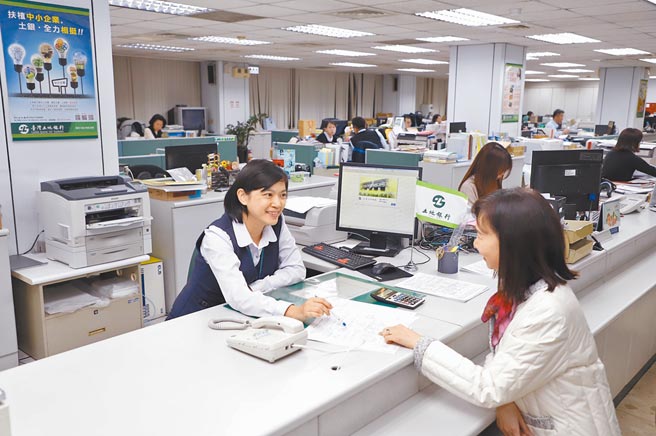 为照顾年轻族群，土银首创前低后高阶梯式偿还本金新制，只要是20至40岁的首购族都可适用。（土银提供）