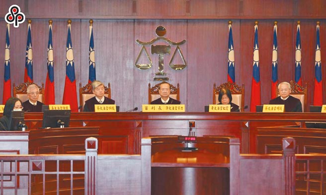 桃园地院审理一起原住民网购空气长枪案，法官认为，空气枪被认定非「自制猎枪」，网购空气枪打猎却须受刑罚，有违宪之虞，裁定停审，并声请释宪。(本报资料照片)