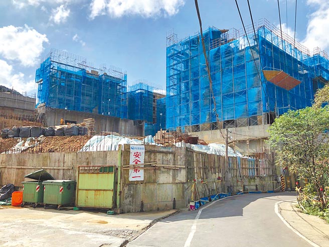 基隆市姜子寮山首件集村农舍开发案预计明年完工，地方忧心生态遭破坏。（基隆市议员王醒之提供／陈彩玲基隆传真）