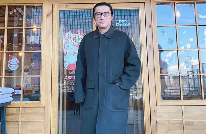 黄安曝曾被民间医师割舌排毒。（图／黄安微博）