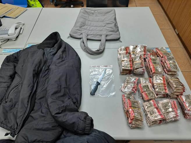 警方锁定郑男涉有重嫌，2月18日晚间7时将他缉获到案，同时起获作案时使用的水果刀及被害人遭取走的物品。（警方提供／林雅惠高雄传真）
