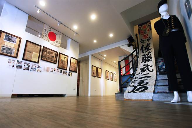 三兄弟共同构思催生克朗德美术馆，做为盐埕在地艺文的重要基地。（摄影/曾信耀）
