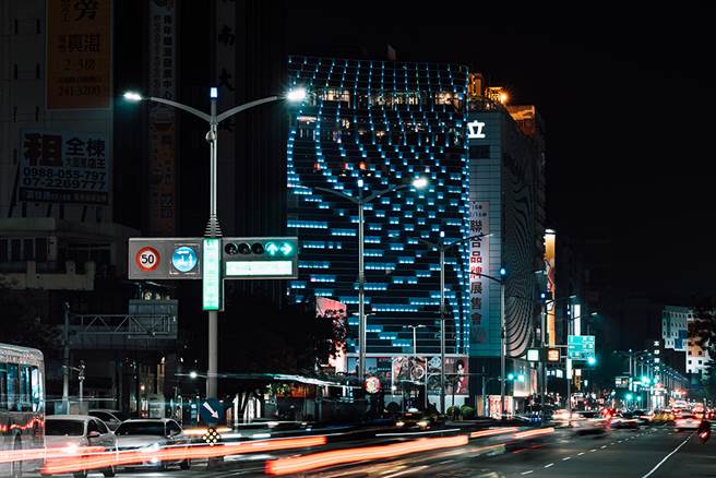 高雄市政府在市区首推智能路。（摄影/陈建豪）