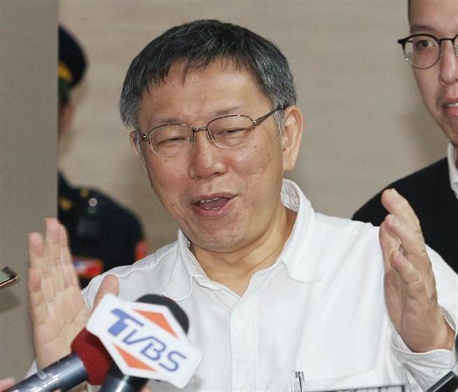 台北市市長柯文哲（右）。（圖／本報資料照片）