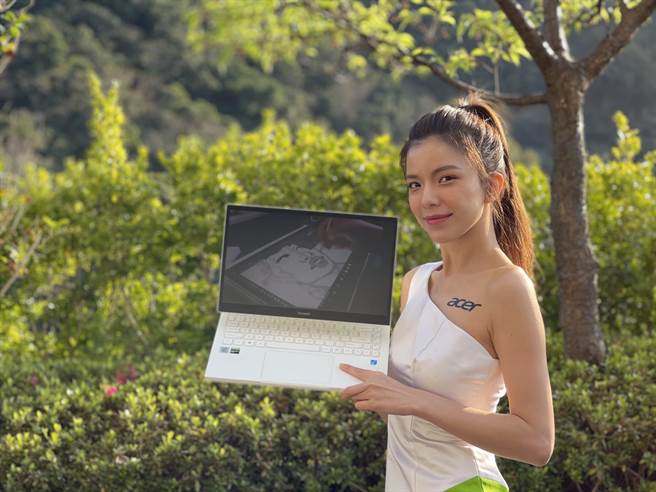 宏碁推全新ConceptD創作者筆電系列 採特殊Ezel軸承設計供6種模式使用（宏碁提供）