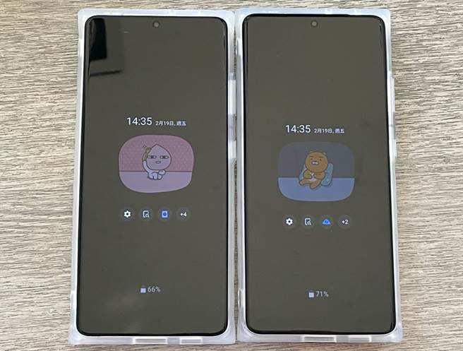 Kakao Friends S21系列专属保护壳，会自动下载专属主题，包含AOD图片。（黄慧雯摄）