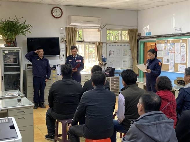 新北市瑞芳警分局今（19日）办理瑞芳派出所、双溪分驻所及贡寮分驻所等3个分驻、派出所所长布达典礼。（瑞芳警分局提供）