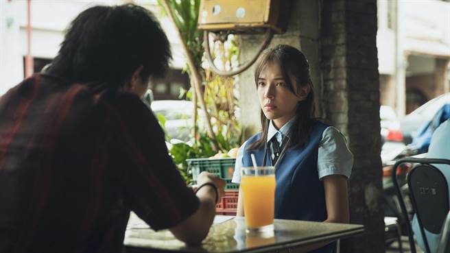 自認憋笑功力一流的許瑋甯直呼「邱澤真的很可怕」。（金盞花大影業提供）