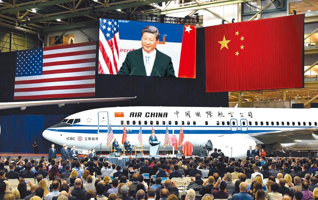 美国全国商会、澳洲前总理陆克文，都忧心中美脱鉤。图为2015年9月中共总书记习近平在美国波音公司举行的欢迎仪式致辞。（新华社）