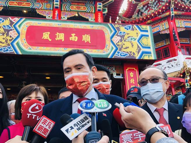 前高雄市長韓國瑜19日在網路發文表示，自己即日起將展開公益之旅，並宣告正式復出，引起熱議，前總統馬英九則認為不用大驚小怪。（吳康瑋攝）