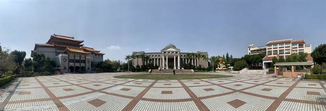 国立中兴大学拟筹设中兴新村分校，争取接收国史馆台湾文献馆3栋大楼，国史馆长陈仪深说，这和日前和兴大校长讨论的方式完全不同；行政院中部服务中心表示将儘快协调。（廖志晃摄）