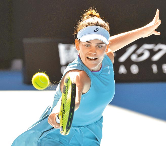 被隔離整整兩周的美國女將布蕾迪，以黑馬之姿一路殺進女單決賽。（美聯社）