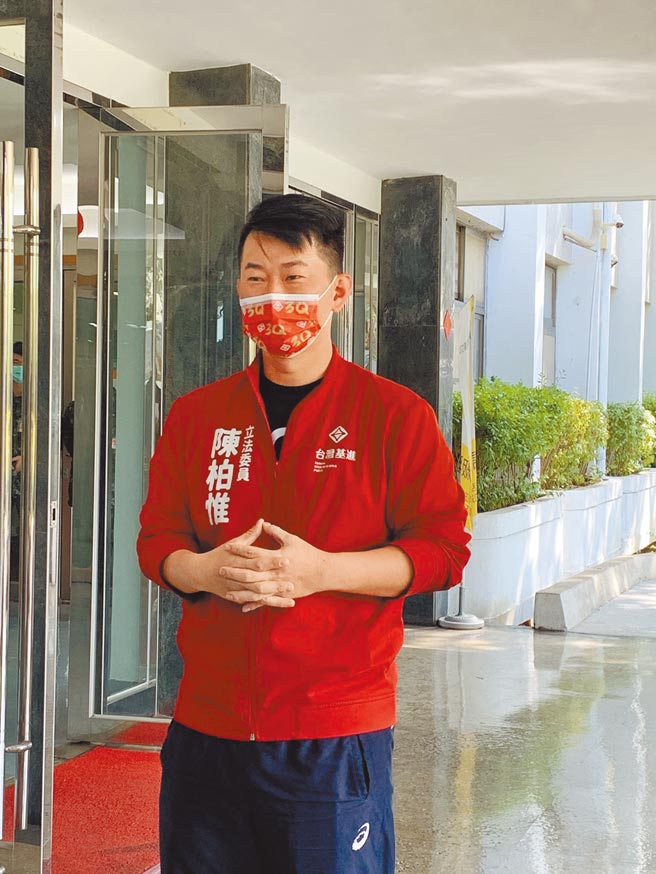 面对「删Q总部」发起的罢免行动，台湾基进党立委陈柏惟认为是因为做得好、才有人计较。（林欣仪摄）