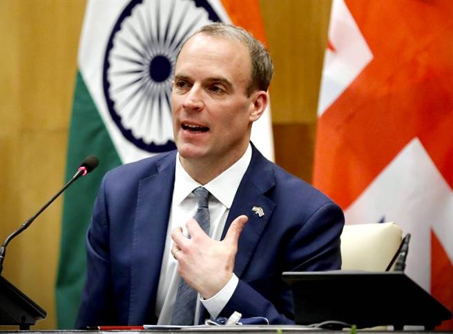 緬甸軍警開火驅散不滿政變的示威抗議民眾，造成2人喪命後，英國外交大臣拉布（Dominic Raab）20日表示，英國將會考慮對涉及暴力鎮壓抗議民眾的那些人採取進一步行動。（資料照／美聯社）