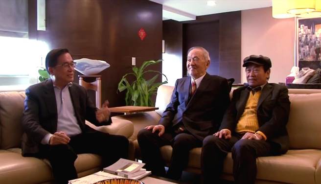 撷取自微微笑广播网直播影片。（崔慈悌提供）