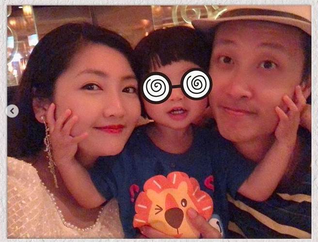 李悦彤和澳门富商鲍伟业婚后生下一子。（图／翻摄自IG）