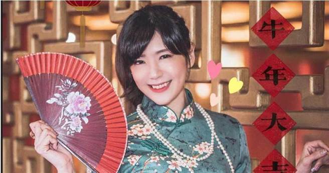 美女主播2.5万刮刮乐直播连天后阿妹也来看。（图／翻摄自新闻主播郑亦真粉丝团）