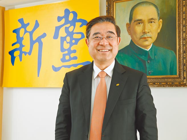 新党主席吴成典19日接受中时专访表示，希望支持九二共识的赵少康将理念带回国民党。（杜宜谙摄）