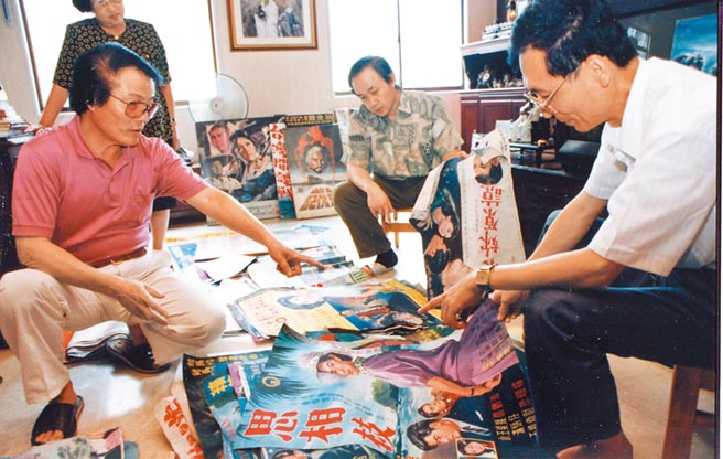电影海报画家陈子福。（本报资料照片）