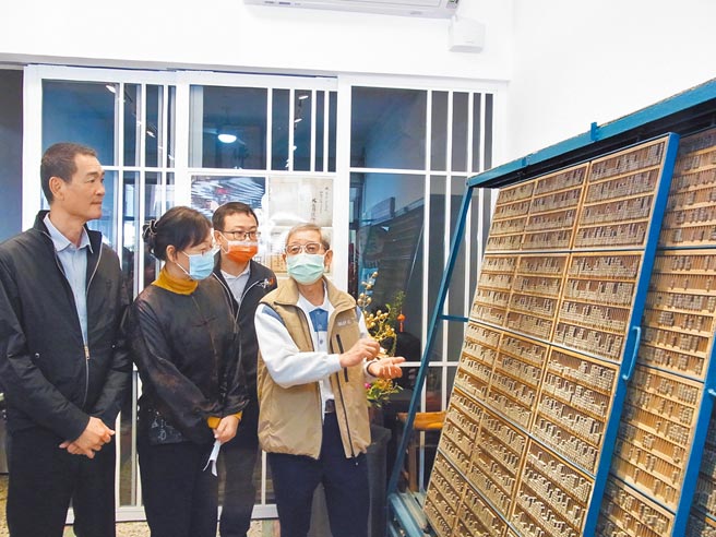 云林县北港镇街角艺事馆「华星印书局活版故事馆」，诉说铅字活版印刷的故事。（张朝欣摄）