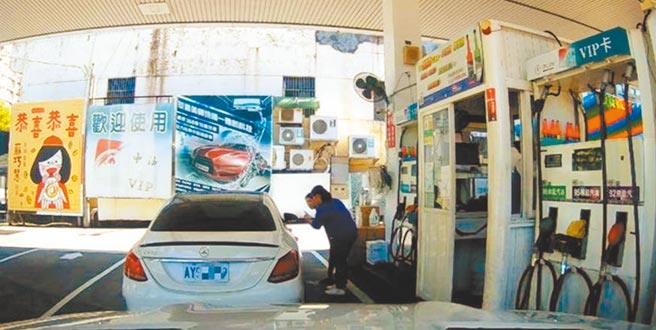 于婦生下的3位子女不願支付扶養費，因而挨告，高雄少家法院法官認為于婦未盡養育子女責任，還要求兒女到加油站及工廠打工賺錢讓她花用，甚至對兒子家暴，因此判于婦敗訴。可上訴。（示意圖，與案情當事人無關／本報資料照）