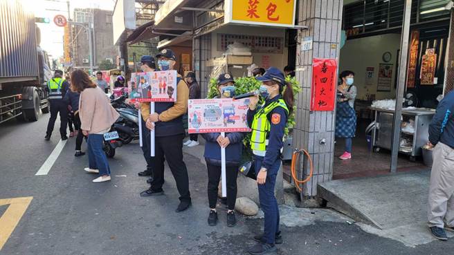 平镇警加强护童专案勤务。(平镇警分局提供／吕筱蝉桃园传真)