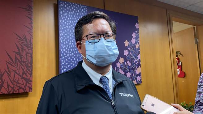 桃園市長鄭文燦宣布，除了探陪病規定要在2月25日醫院聯防會議決定，其他管制都在3月1日取消。(蔡依珍攝)
