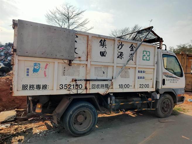 金门金沙镇1辆资源回收车半夜传出「哭声」，吓坏附近的住户。（民眾提供）
