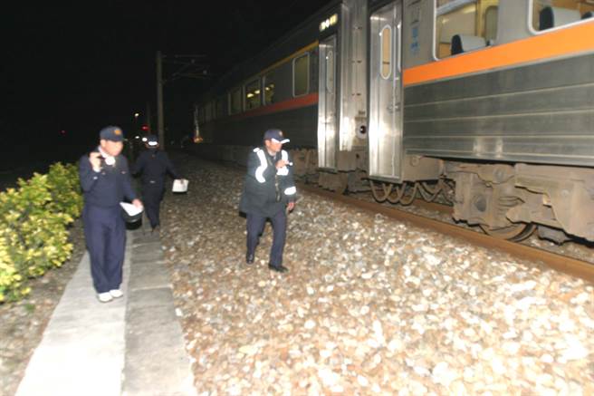 1073次南下自強號列車在2006年3月10日凌晨不幸撞死五名殉職道工。（圖／中時資料照）