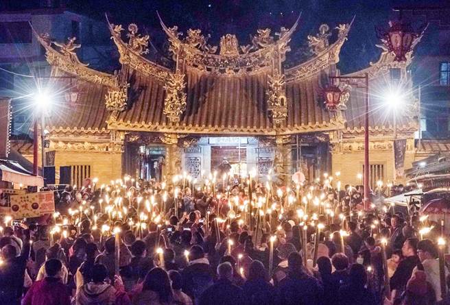 北埔乡特色元宵活动「正月十五油笐火」，26 日晚在慈天宫前广场登场。（北埔乡公所提供／罗浚滨新竹传真）