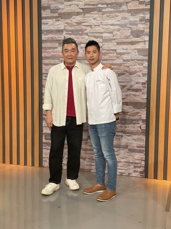 焦志方（左）与施捷夫开心同框。（年代提供）