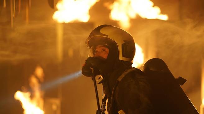 陈庭妮《火神》考EMT压力大 刘冠廷压「安妮」拟真救援