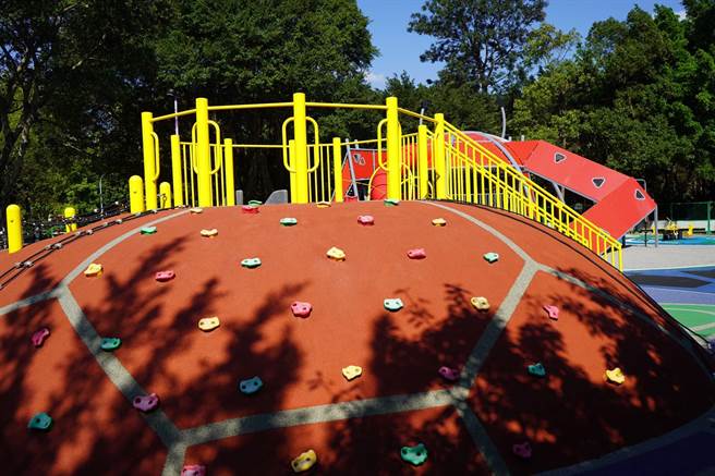 板橋環河公園大改造增設大型招潮蟹遊具 海龜溜滑梯 寶島 中時