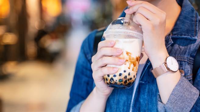 黑糖珍奶过气了？网友表示，太甜以及太多新口味饮料出现，已经追不上了。(示意图 达志)
