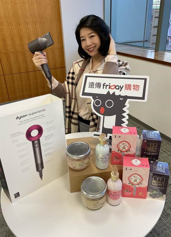 遠傳friDay購物2020年站上消費統計，女性消費在美容家電、保養彩妝、保健食品、3C及相機等品類的消費，相較2019年有3成左右的成長。圖／遠傳friDay提供