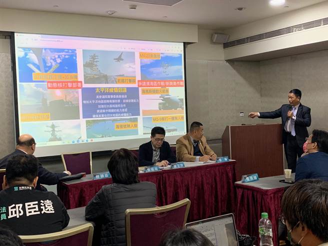 前空軍副司令張延廷今出席民眾黨座談會表示，共軍擾台將成為常態，國軍應該有所因應，且不能掉以輕心。（林縉明攝）