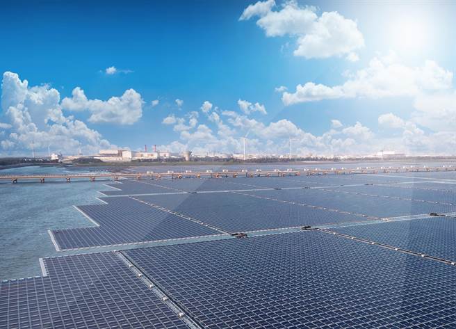 日商持有的辰亚能源去年建置全球最大海上型太阳能电站「彰滨崙尾东一号及二号电站」(图)，后续还要开工五号电站，抢标三四号建置权。(图：辰亚能源提供)