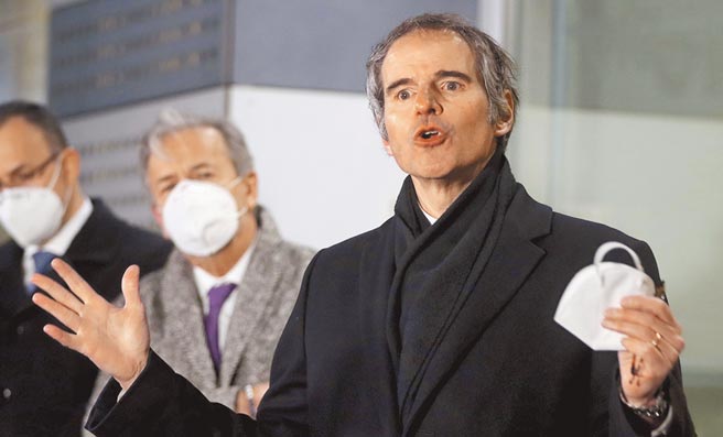 白宮國安顧問蘇利文證實，美國已經開始和伊朗就釋放美國人質進行談判。國際原子能機構（IAEA）21日宣布與伊朗達成臨時技術諒解。（美聯社）