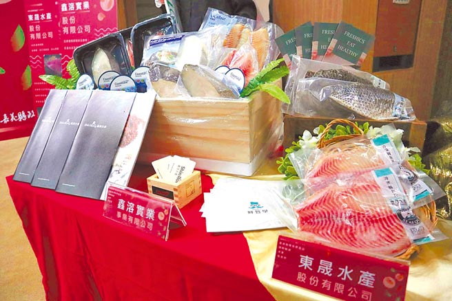 东晟水产公司和鑫溶水产实业取得台湾鲷ASC验证后，能提升竞争力，进军国际。（张毓翎摄）