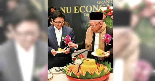 石原智惠称与印尼副总统马鲁夫阿敏关系友好；石原智惠担任印尼伊斯兰教士联合会海外经贸协会副主席，马鲁夫阿敏则是该会荣誉主席。（图／石原智惠提供）