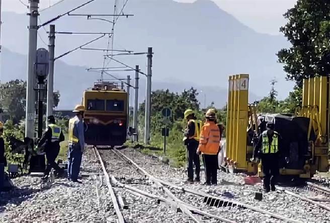 台鐵公安意外造成2死1傷 ，2人員涉過失，諭知10萬元交保。（民眾提供）