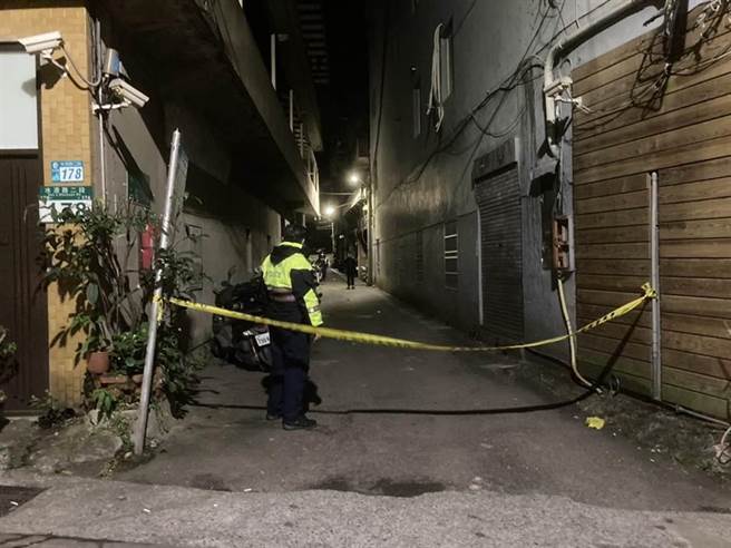 新北市汐止区23日凌晨发生命案，吴姓凶嫌刺死上门要钱的21岁林姓男子，检警复讯后向法院声请羁押获准。（图／翻摄画面）