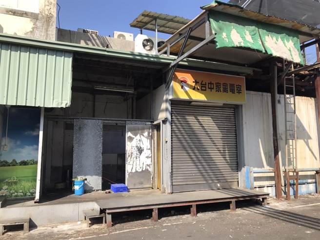 台中市肉品市场正进行宰鸡线拆除作业，猪只部分预计年底停止拍卖及屠宰。（台中市农业局提供／王文吉台中传真）