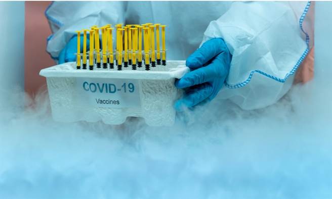 疫苗荒有解？最新进展:辉瑞疫苗可能只要打1剂。(示意图/Shutterstock)