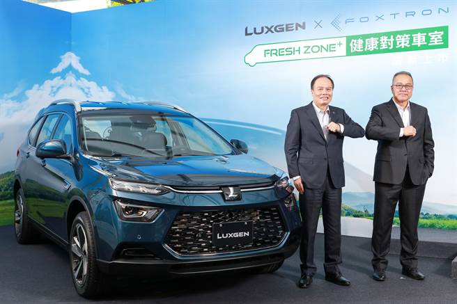 左為納智捷總經理蔡文榮、右為鴻華先進副董事長 左自生。（納智捷提供）