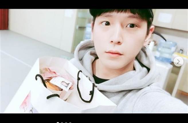 「B.A.P」成员力灿认了性猥亵罪刑，遭判刑并接受性暴力治疗课。(翻摄自力灿IG)