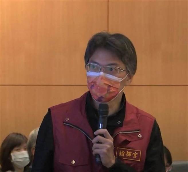 汐止區長陳健民24日在市政會議報告汐止市政建設進度。（葉德正攝）