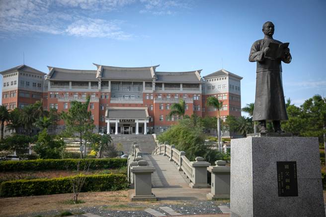 金门大学美丽的校园一隅。（金大提供）