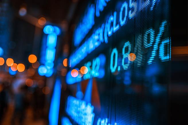 分析师认为，香港拟提高证交税，反而是台股中长期的利多。（示意图/达志影像/shutterstock）